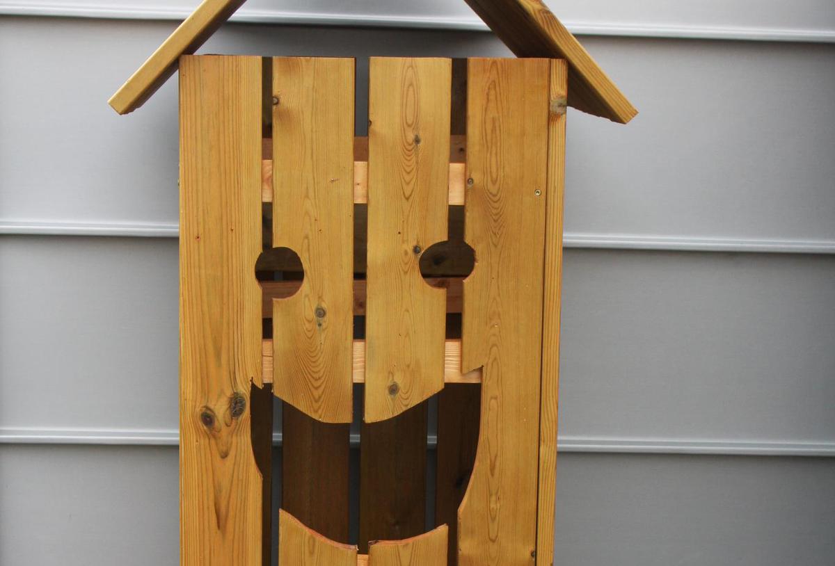 Søppeldunk med smil og med stil! 